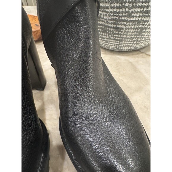 Vince Camuto Elisen Buckle Lug Sole Booties in black  10 Excellent like new - Picture 13 of 16